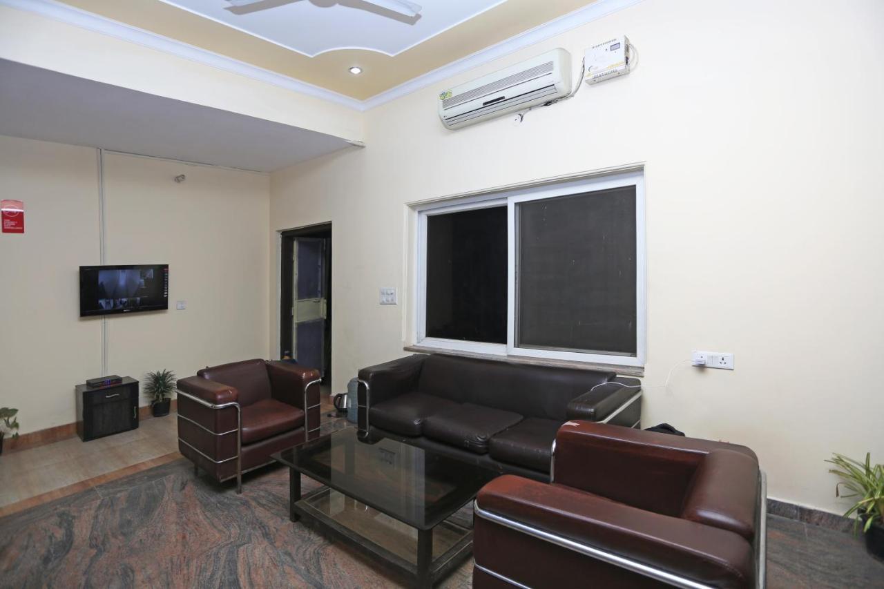 Hotel Oyo 8240 Maan Residency Gurgaon Zewnętrze zdjęcie